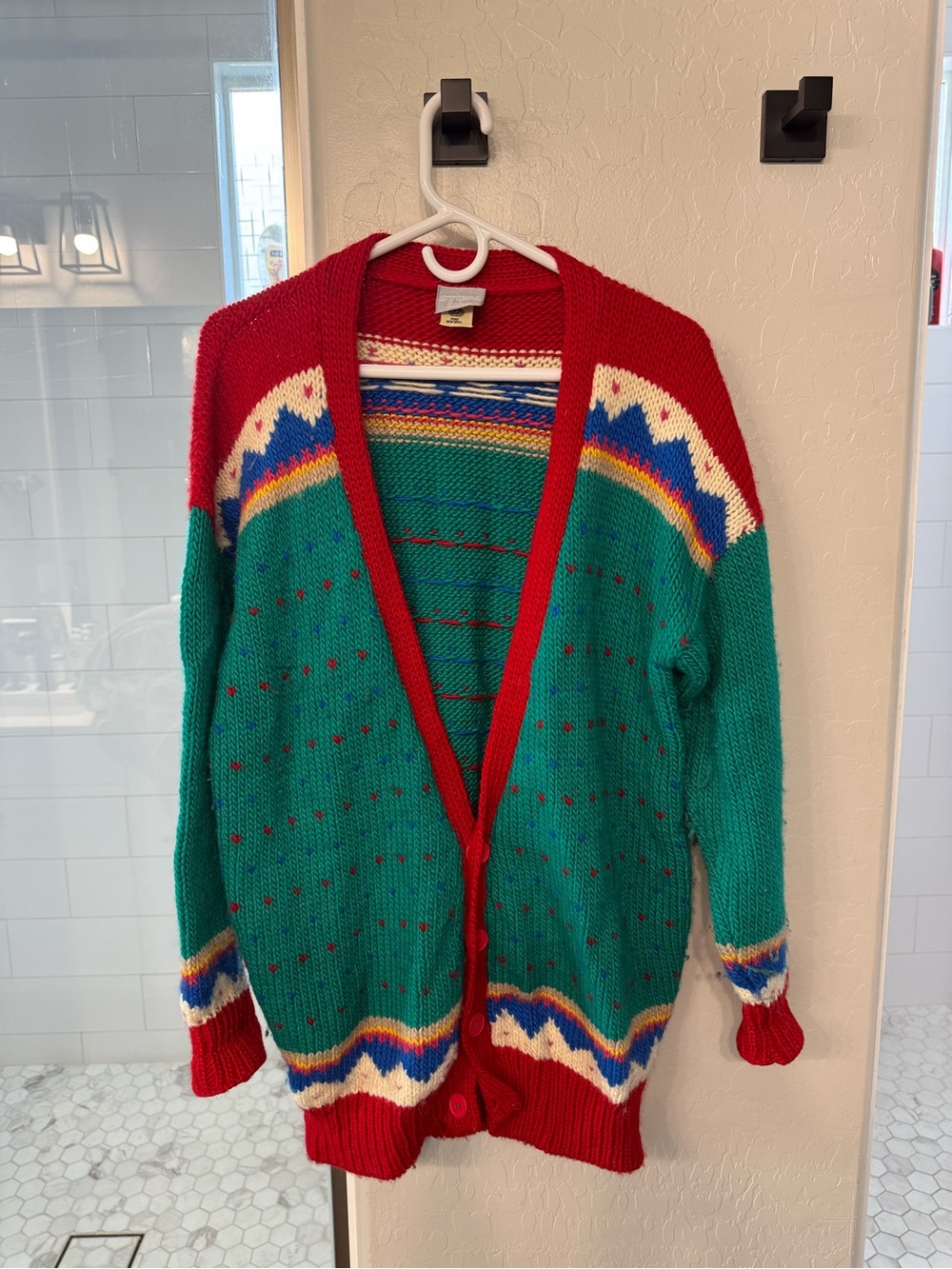 Green & Red Women’s Patterned Cardigan Sweater
